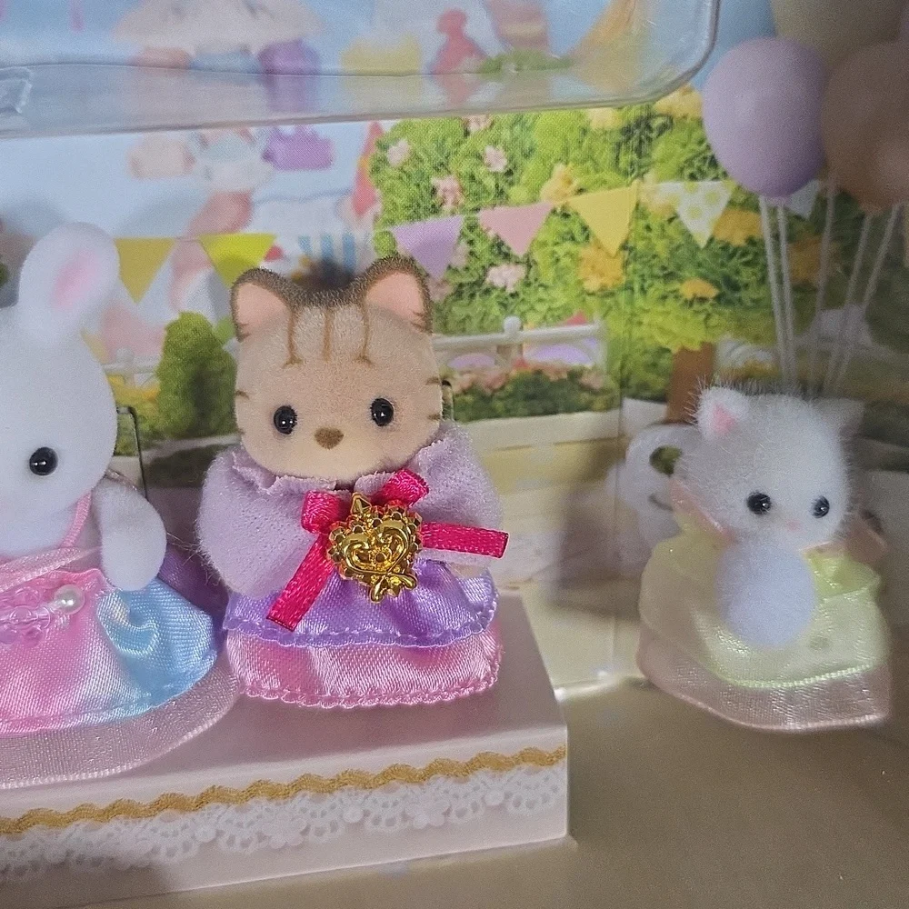 Calico Critters Royal Princess Set, Rare-Hard To Find, New, With Accessories - Picture 9 of 12